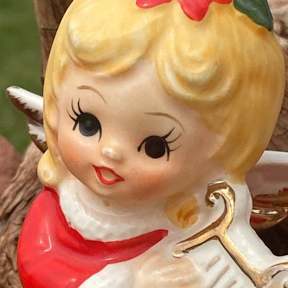 Christmas  giftcraft Vintage Japan Christmas Angel Figurines: Musical Poinsettia - Picture 8 of 9